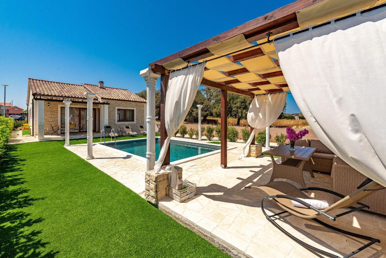 Villa Aldonna Bibinje Bagian luar foto